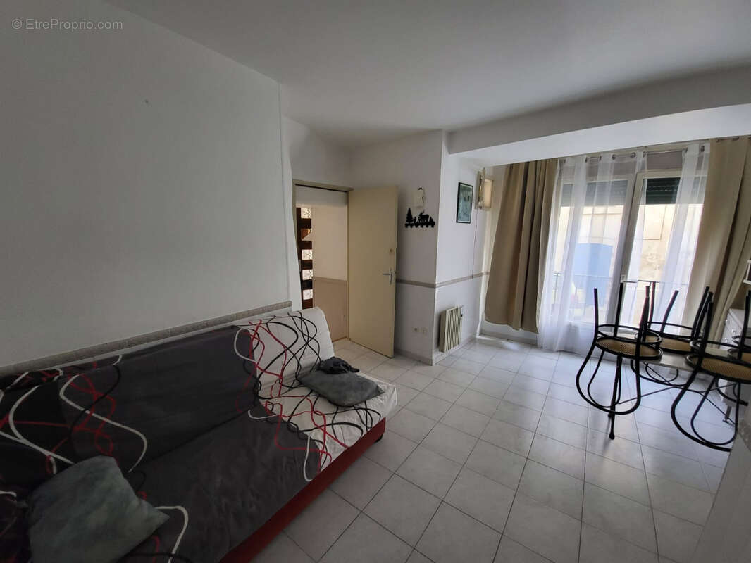 Appartement à PUISSALICON
