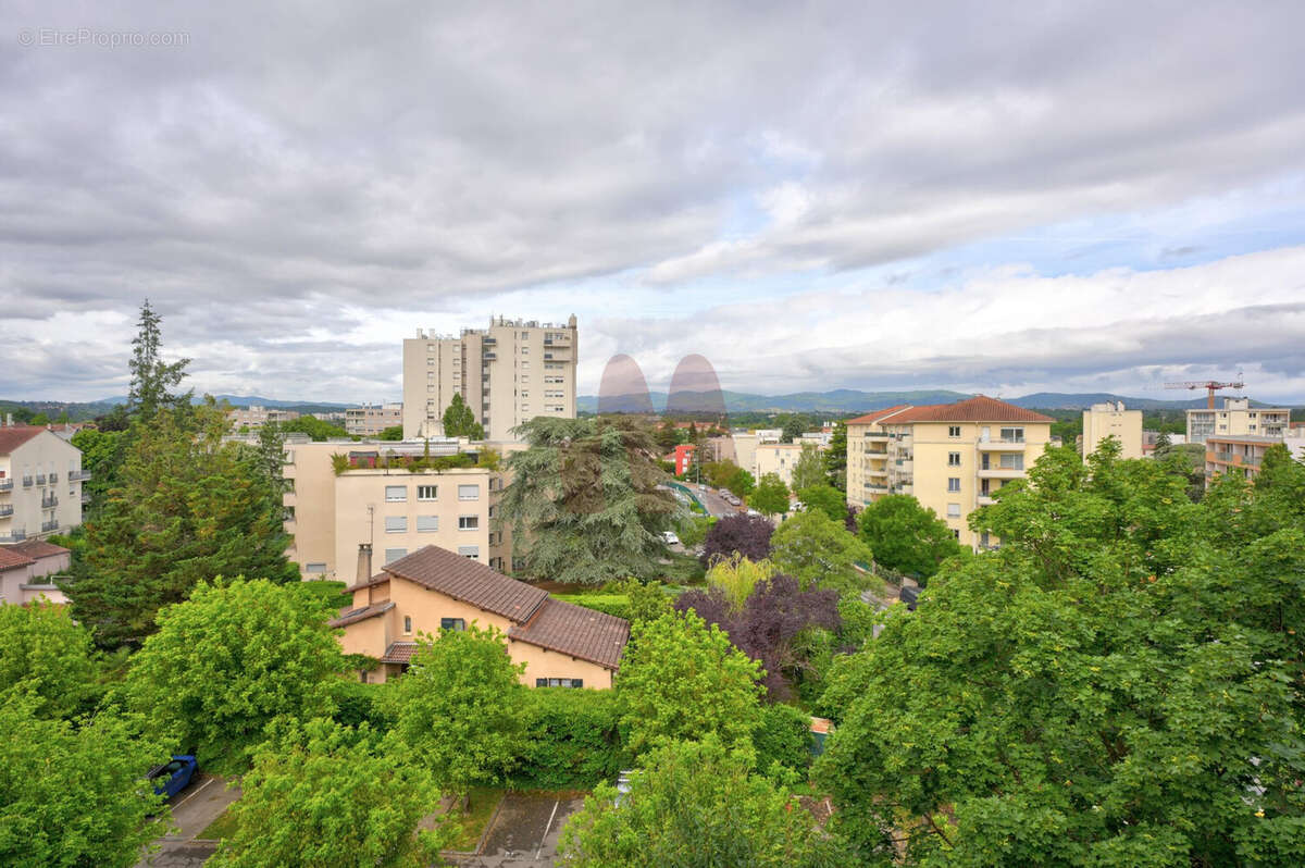 Appartement à TASSIN-LA-DEMI-LUNE