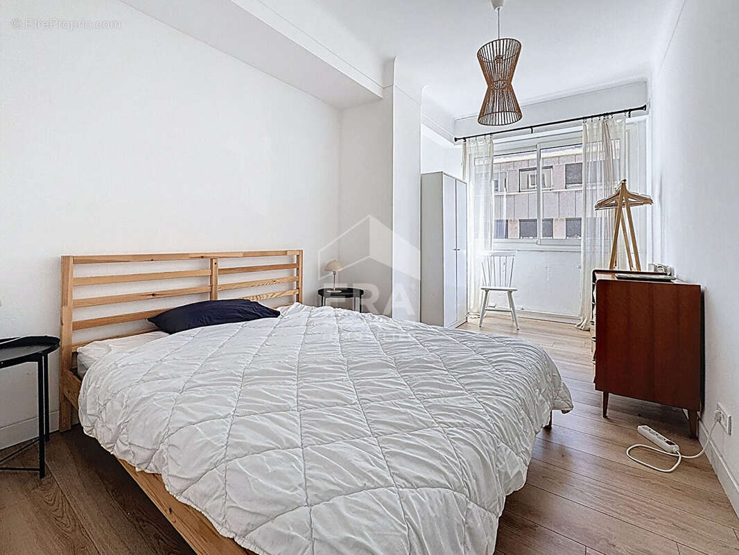 Appartement à MARSEILLE-2E