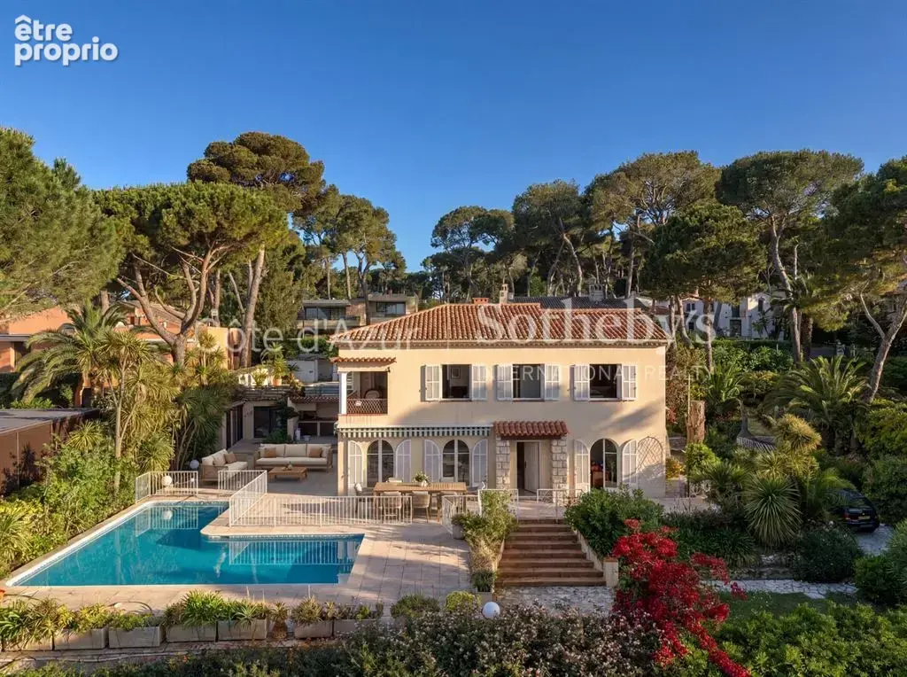 Cap d’Antibes villa avec vue mer piscine et fort potentiel à quelques pas du littoral - photo 4
