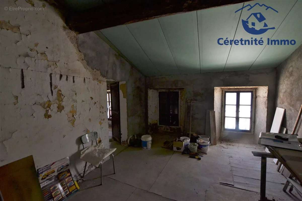 Appartement à SAINT-LAURENT-DE-CERDANS