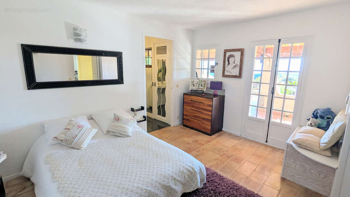 Maison à TOURRETTES-SUR-LOUP