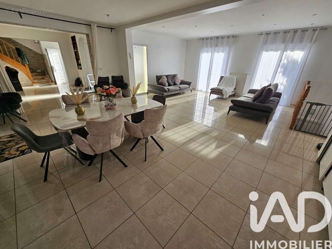 Photo 2 - Maison à BONNEUIL-SUR-MARNE