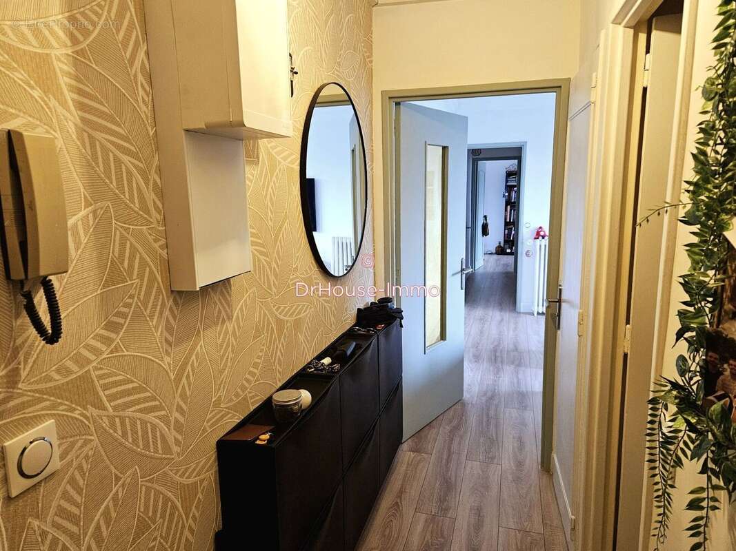 Appartement à SAINT-MAUR-DES-FOSSES