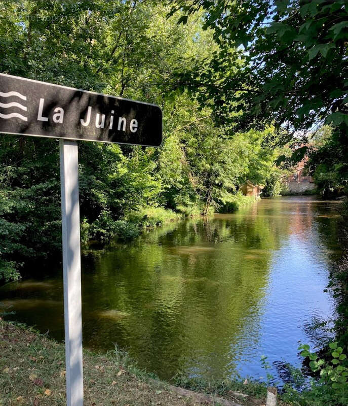 Appartement à AUVERS-SAINT-GEORGES