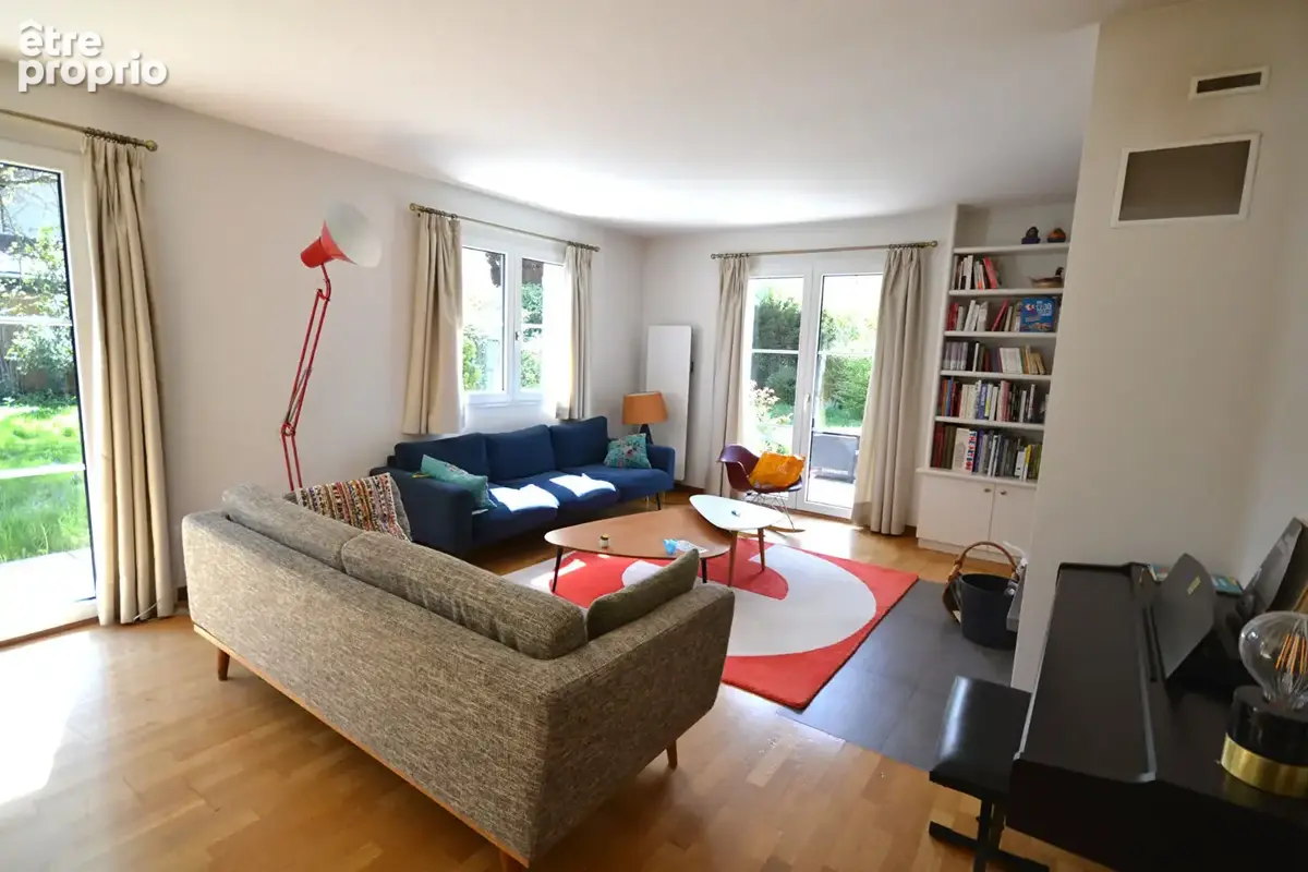 SAINT JORIOZ - Maison familiale de 185 m² au coeur du village à vendre - photo 2