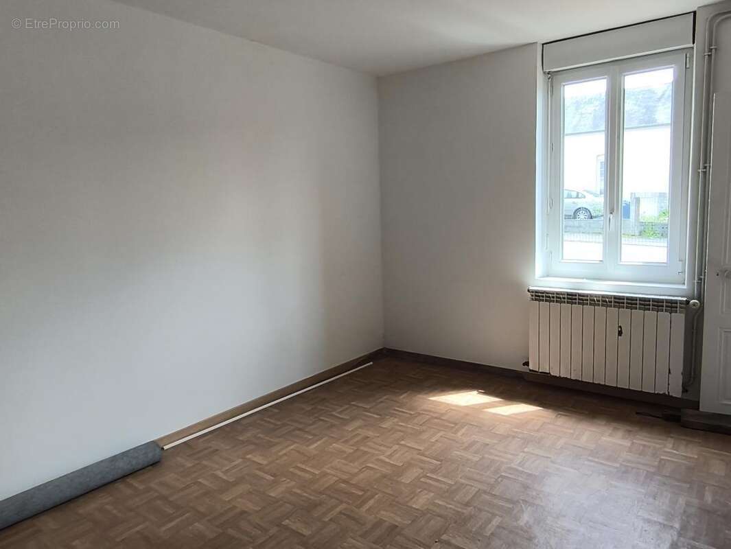 Maison à LA FERRIERE-AUX-ETANGS