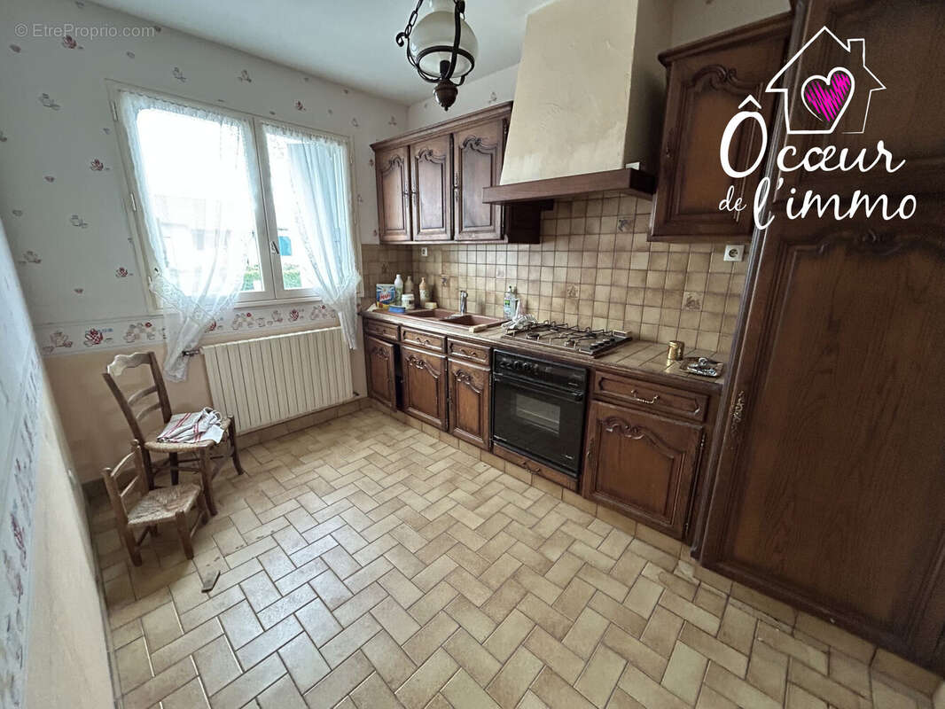 Maison à CHANTELOUP-LES-BOIS