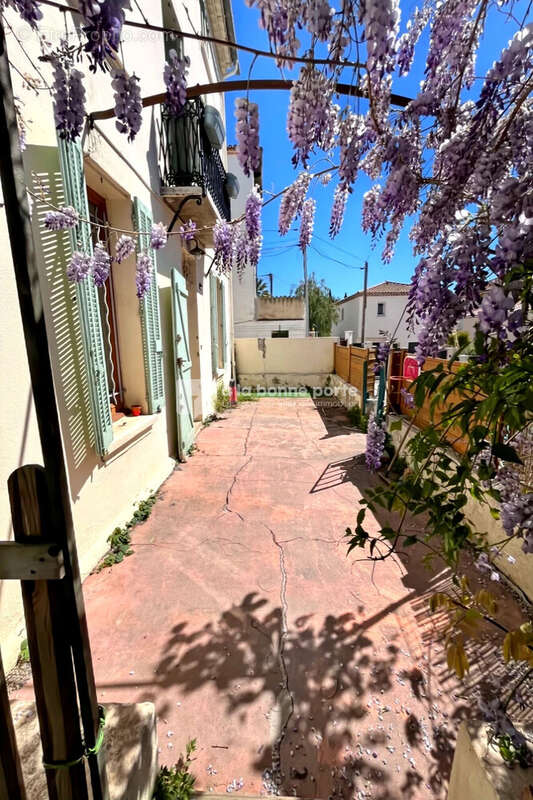 Appartement 53 m² à Toulon  - photo 2