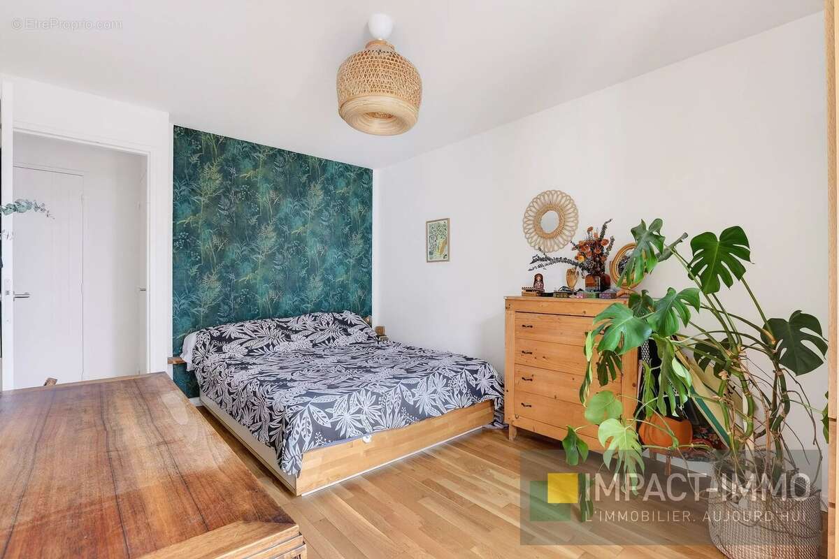 Appartement à COURBEVOIE