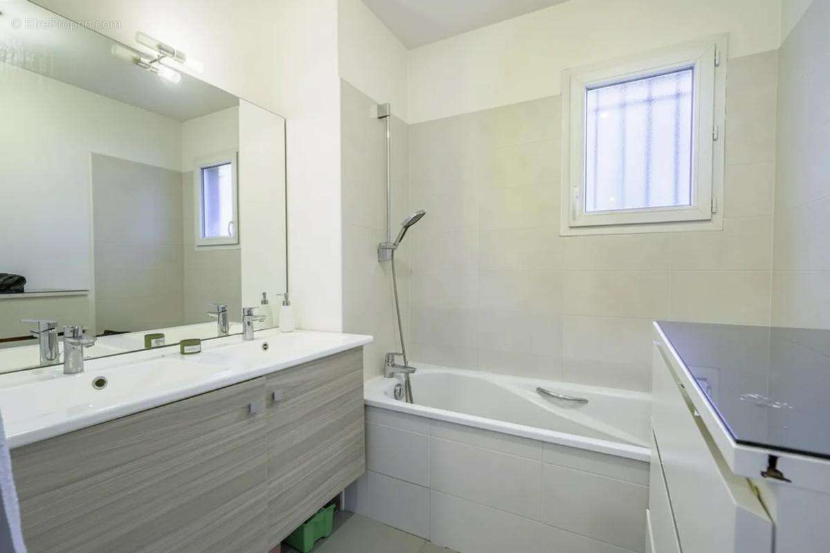 Appartement à MARSEILLE-10E