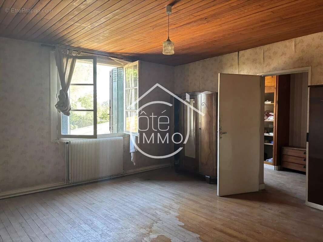 Maison à CASTILLON-LA-BATAILLE