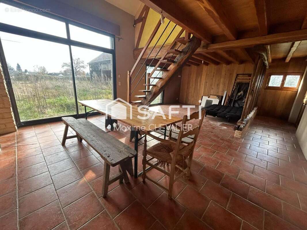 Photo 3 - Maison à SAINT-DENIS-DE-JOUHET