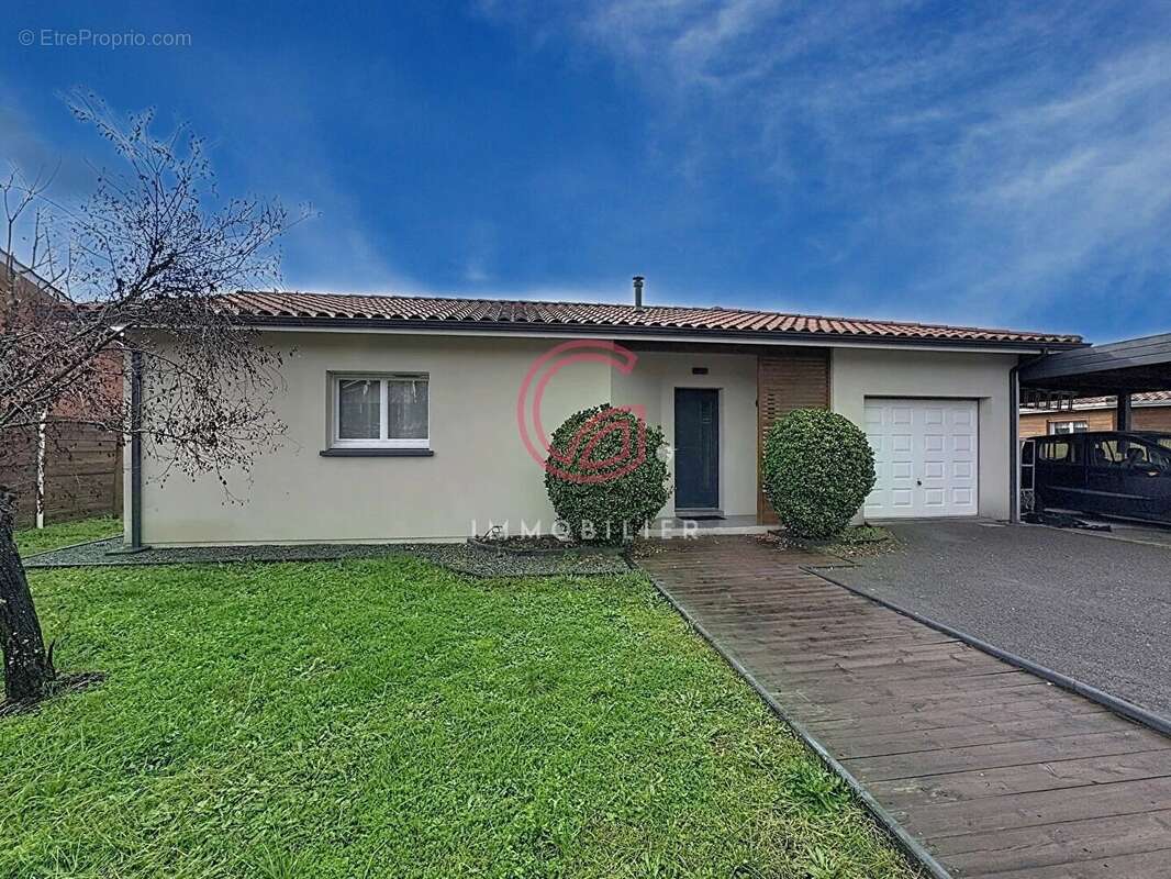 Maison à PARENTIS-EN-BORN