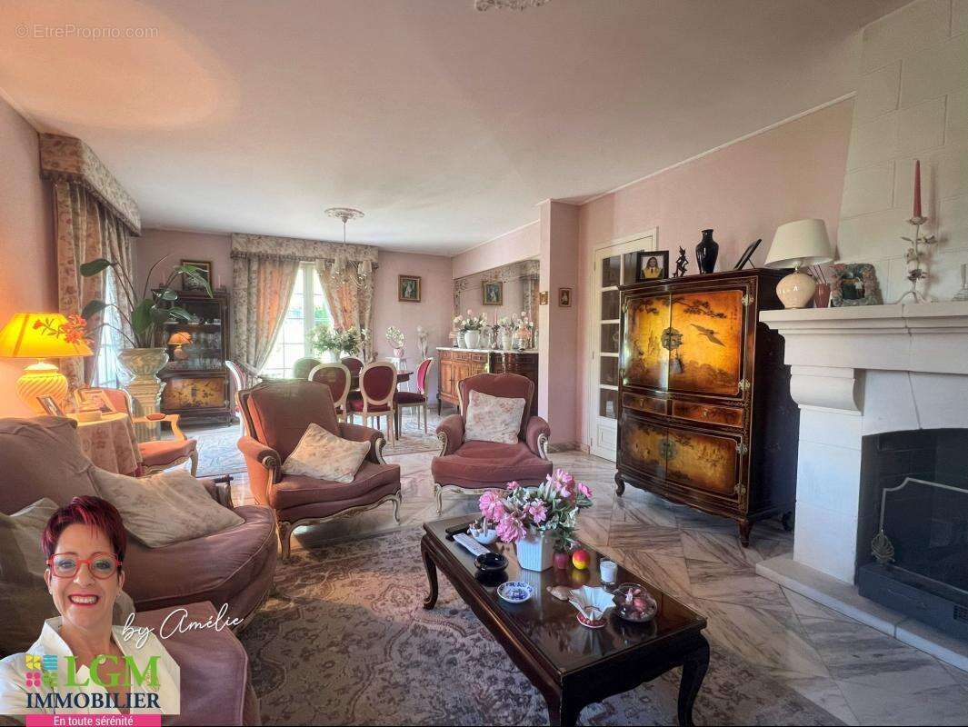 Maison à ETAMPES-SUR-MARNE