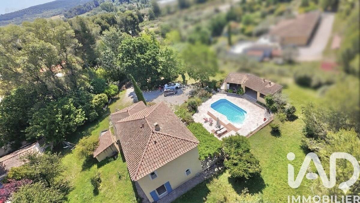 Photo 1 - Maison à VELAUX