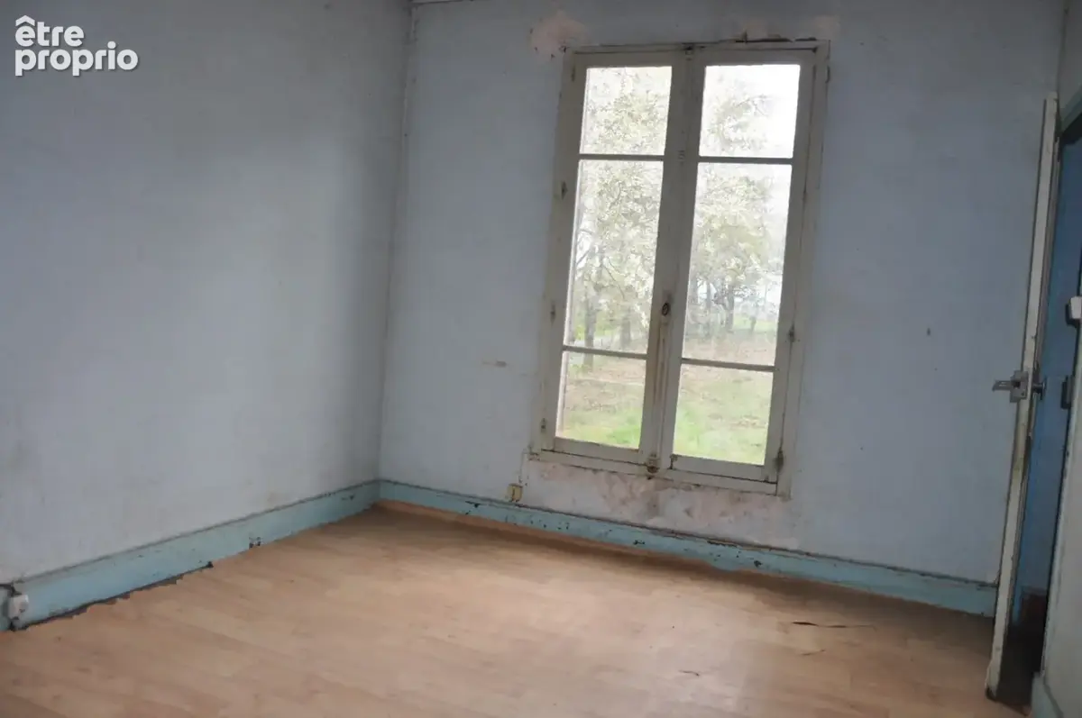 Petite maison des années 30, de 39,40 m2 au sol, avec combles aménageables, sur un terrain de 952 m2 plats. - photo 3