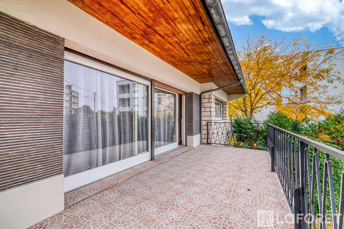 Maison à LIVRY-GARGAN