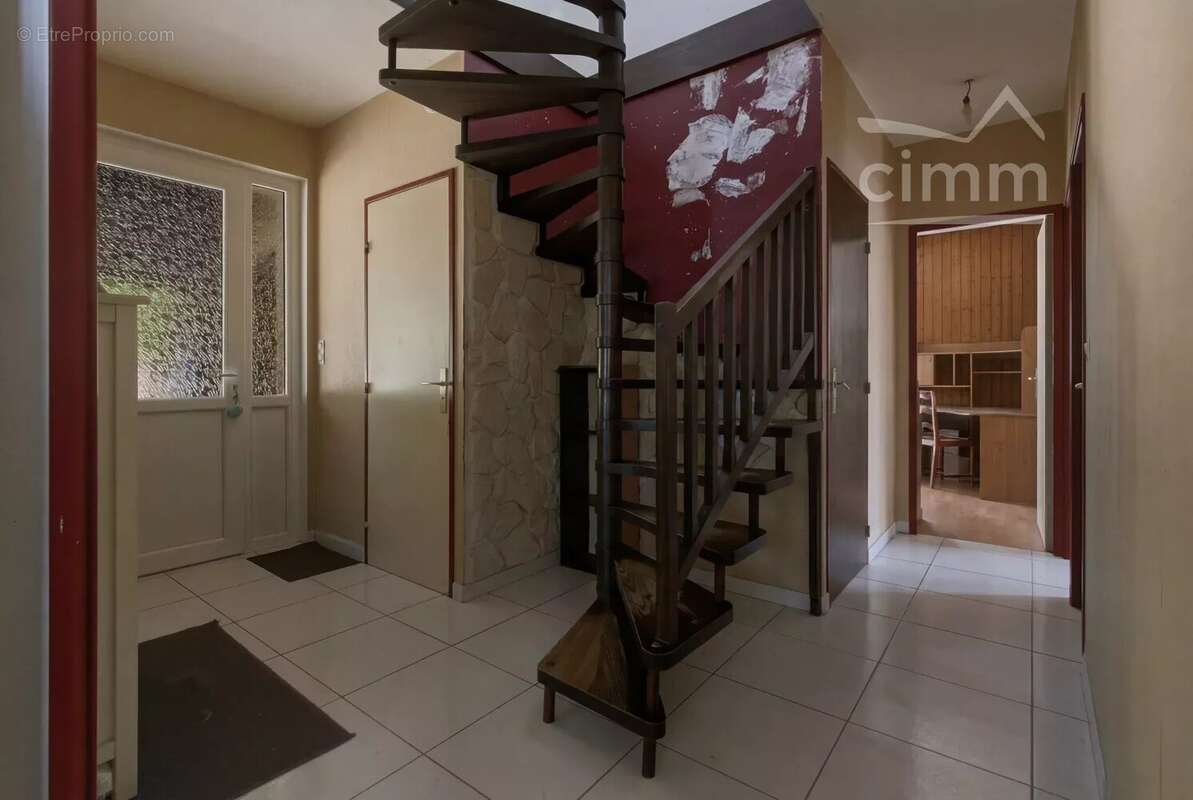 Maison à LA TERRASSE
