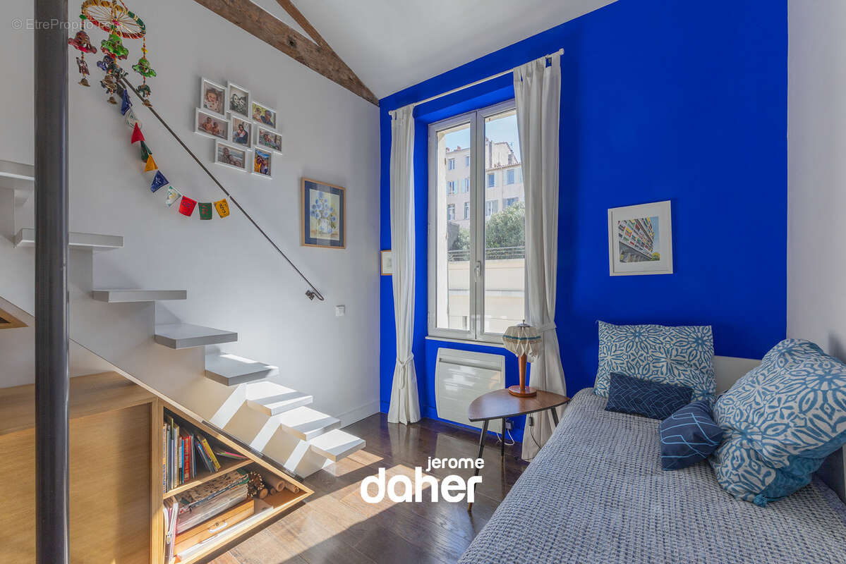 Appartement à MARSEILLE-7E