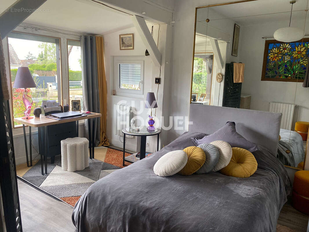 Maison à IVRY-LA-BATAILLE