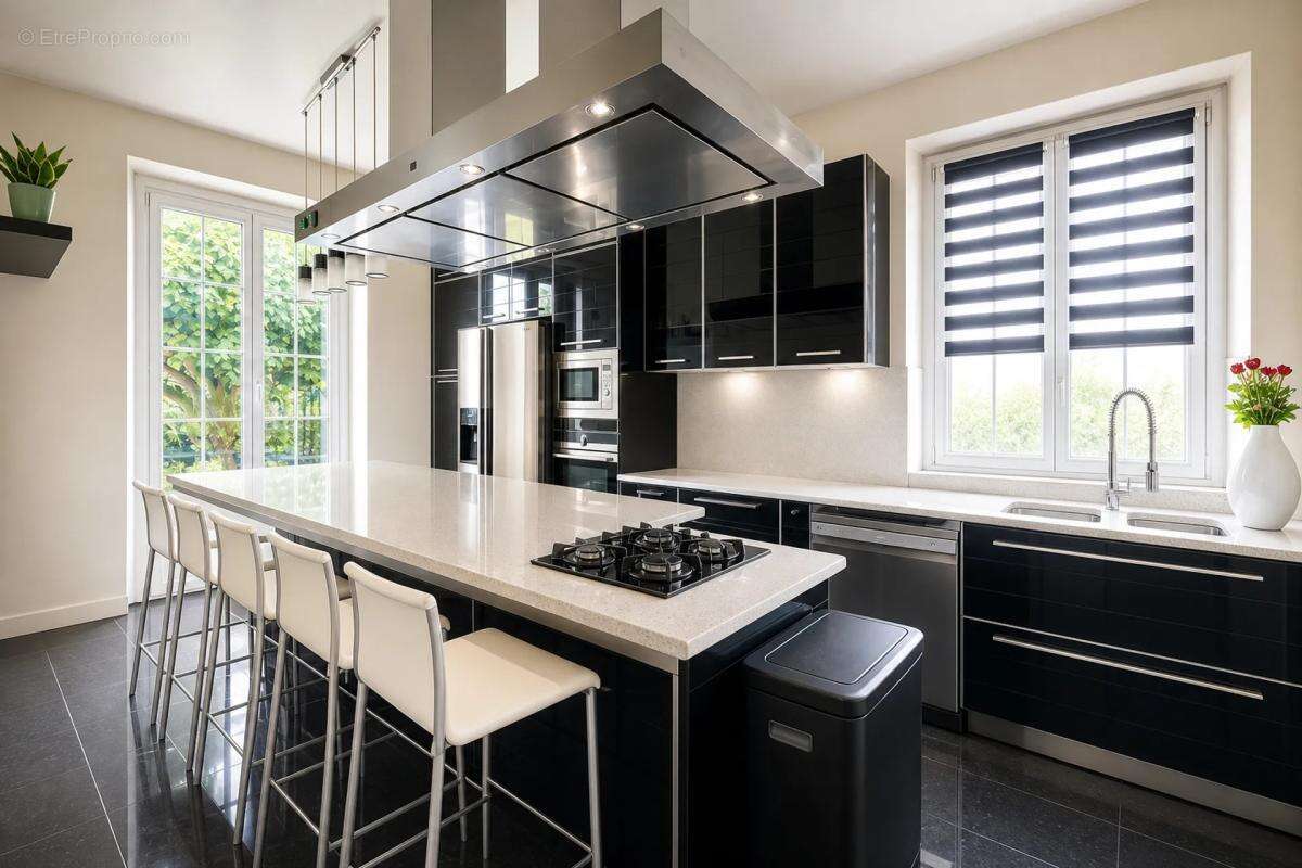 Belle maison individuelle de 250 m² sur terrain piscinable à découvrir ! - photo 15