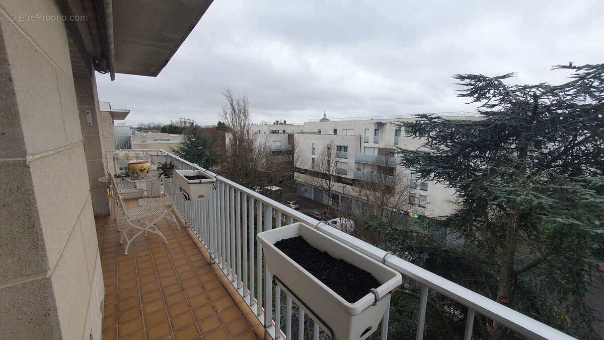 Appartement à L'HAY-LES-ROSES