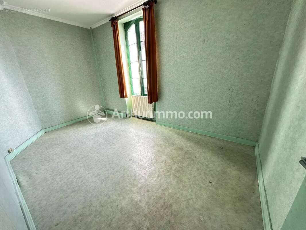 Maison à SAINT-ASTIER