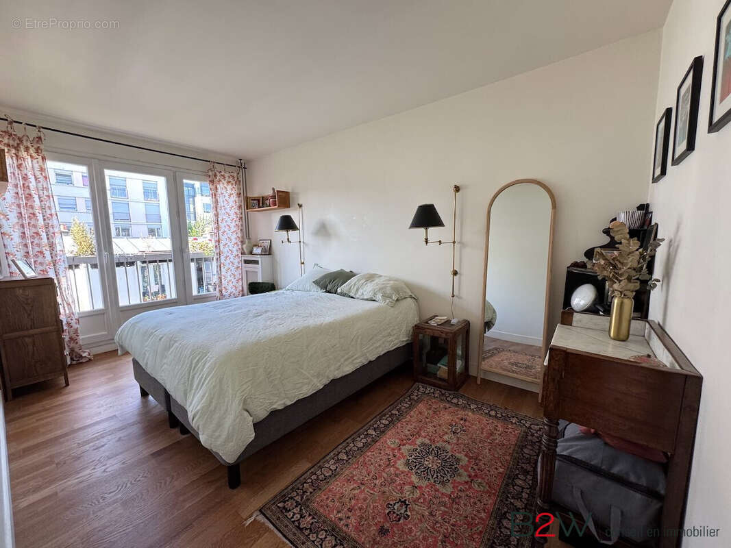 Appartement 105 m² à Paris-18e  - photo 5