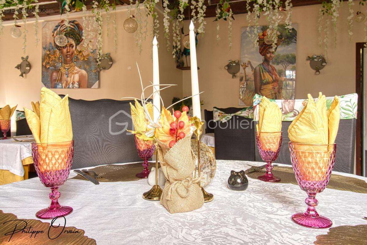 Commerce à VARREDDES