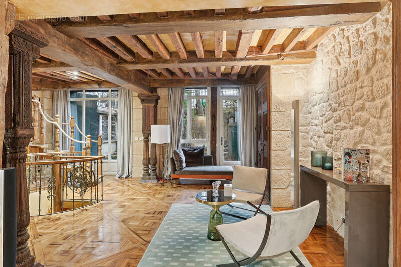 Appartement à PARIS-6E