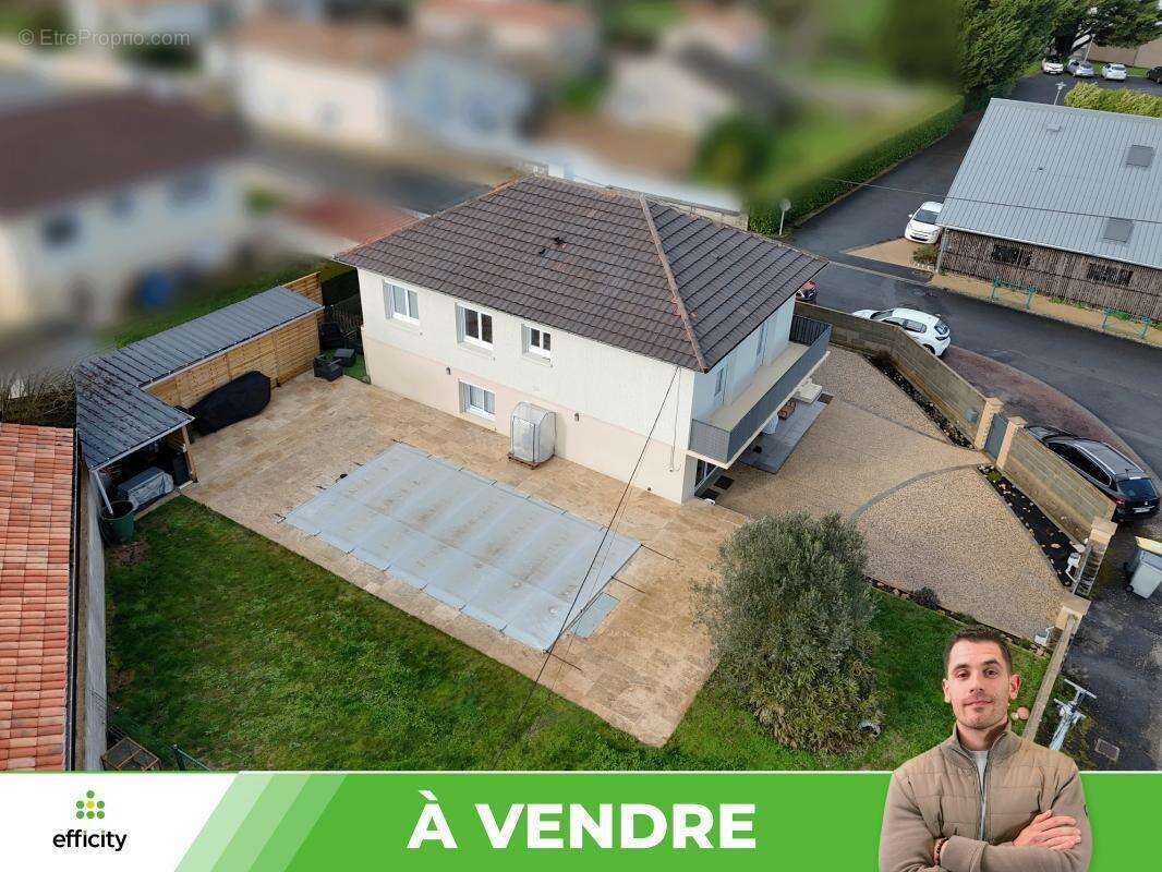 Maison à SMARVES