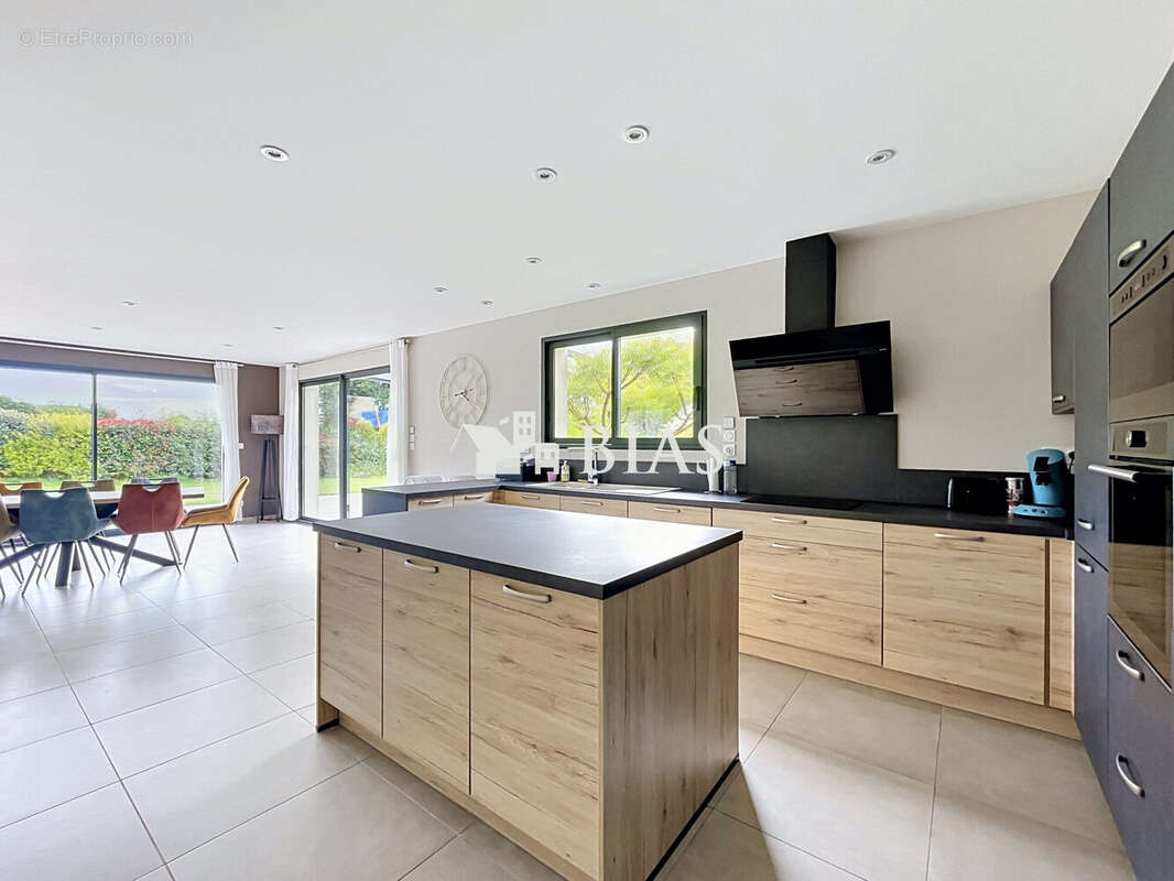 Maison 179 m² à Le Gros-Theil  - photo 9