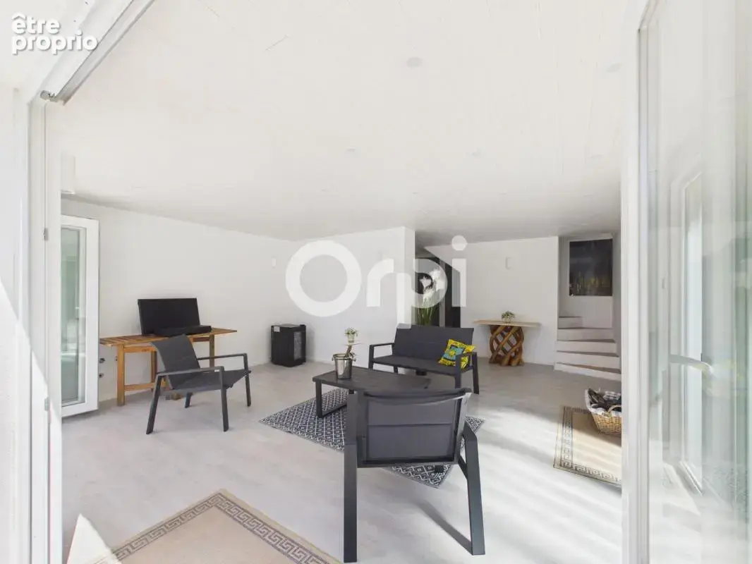 Propriete au calme absolu & sans vis-a-vis - villa sur 2 niveaux avec dependance et annexes - grand garage + bel espace de stati - photo 18