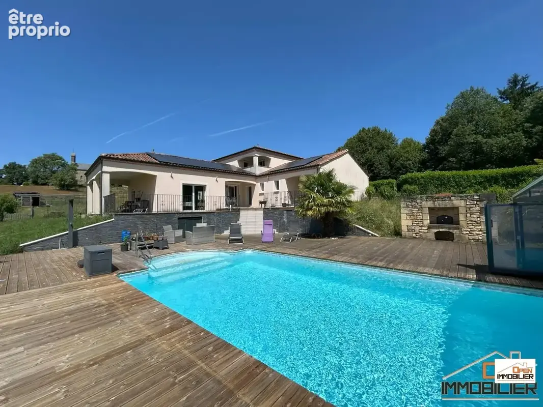 Maison à SIMEYROLS