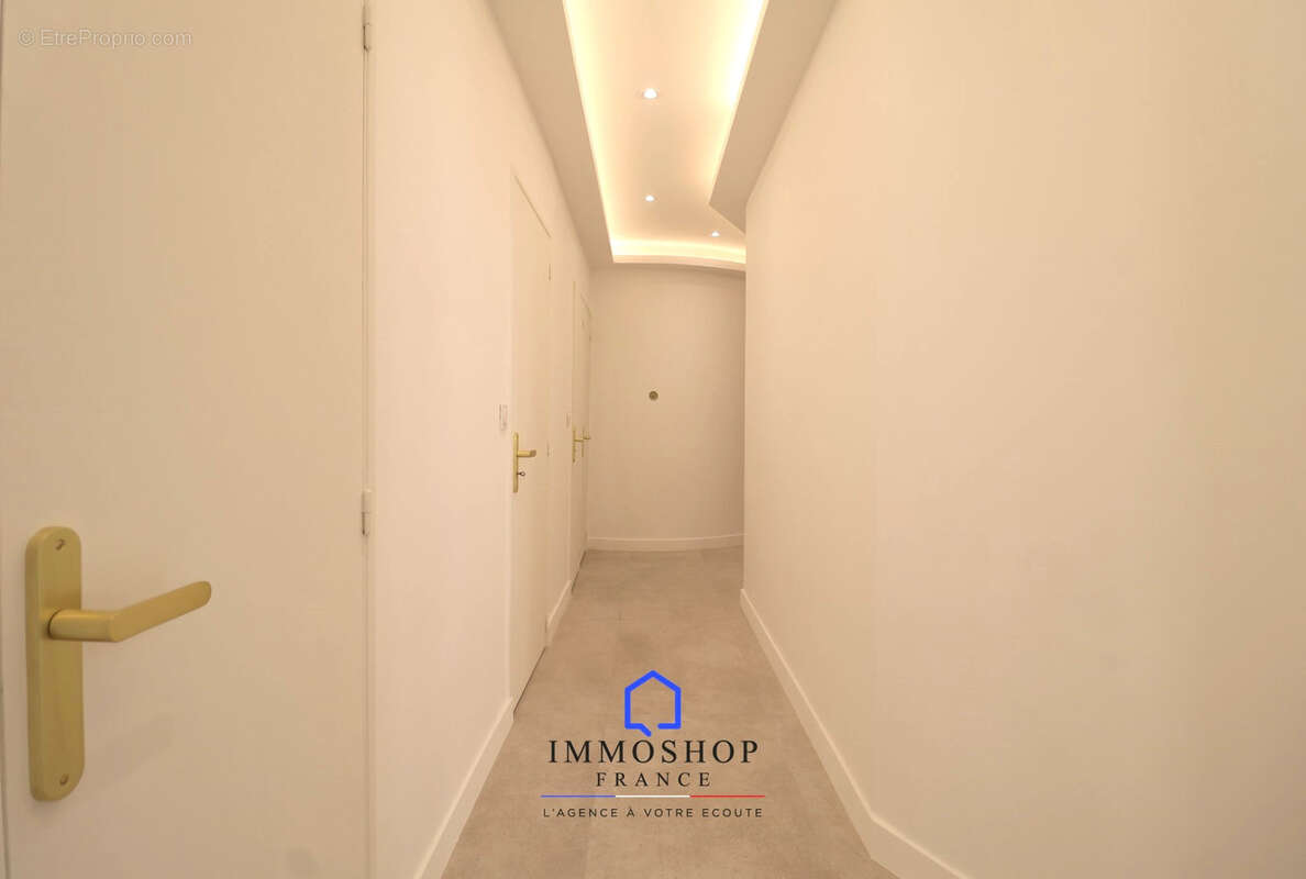 Appartement à MARSEILLE-1E