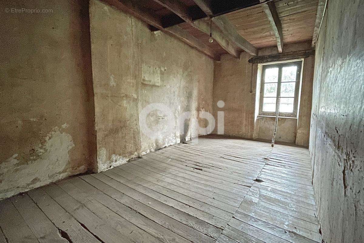 Maison à SAINT-MARTIN-TERRESSUS