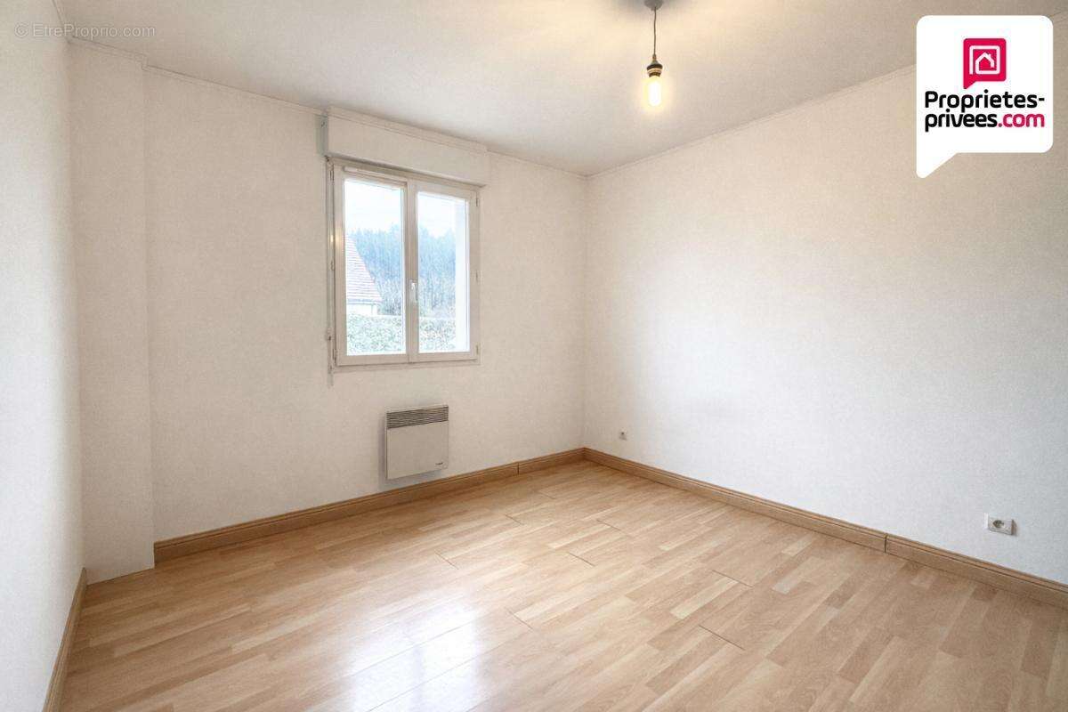 Maison à YVRE-L'EVEQUE