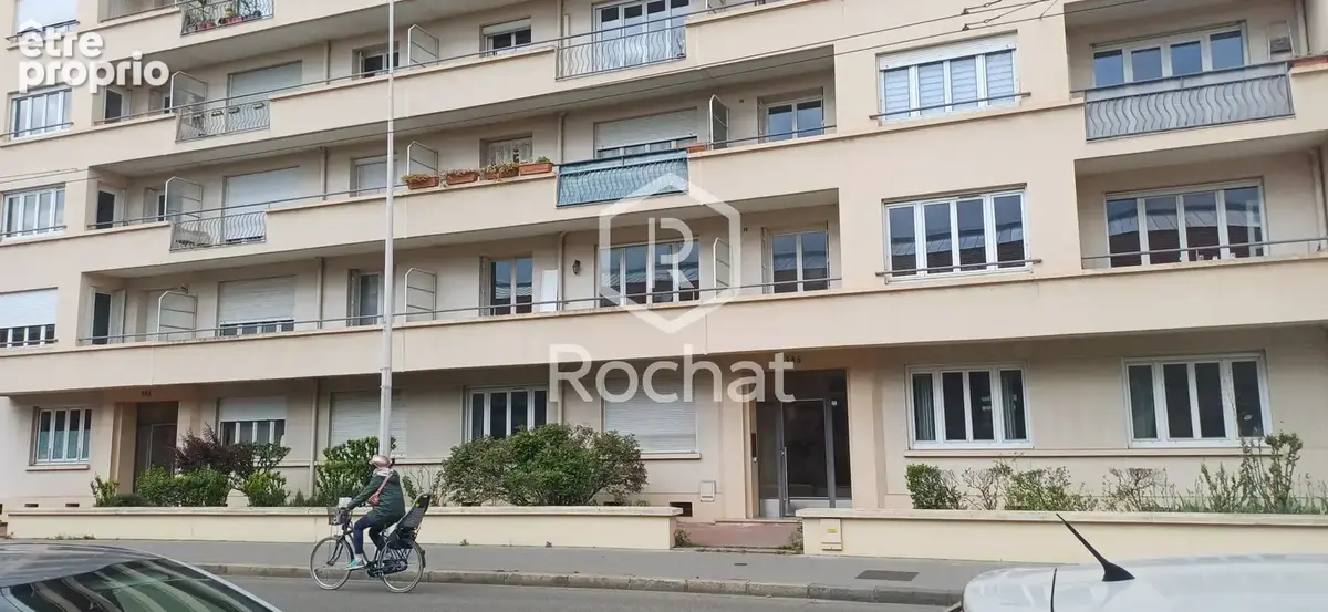 Vente a terme libre   appartement t4 traversant avec 3 balcons   une opportunité d'investissement patrimonial - photo 2