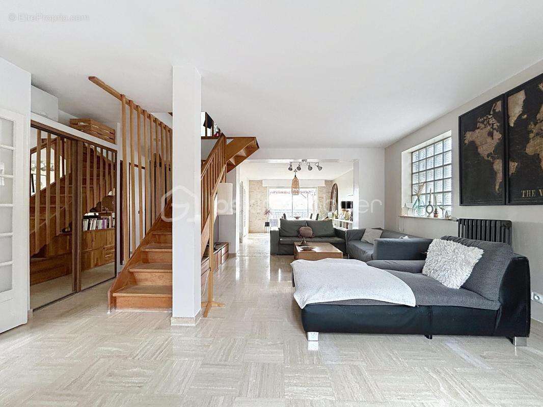 Maison à CORBEIL-ESSONNES