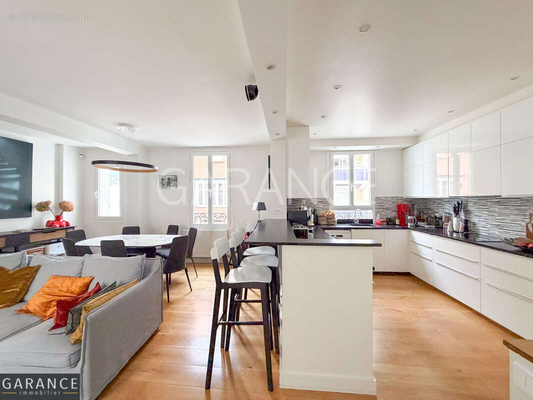 Maison à PARIS-14E