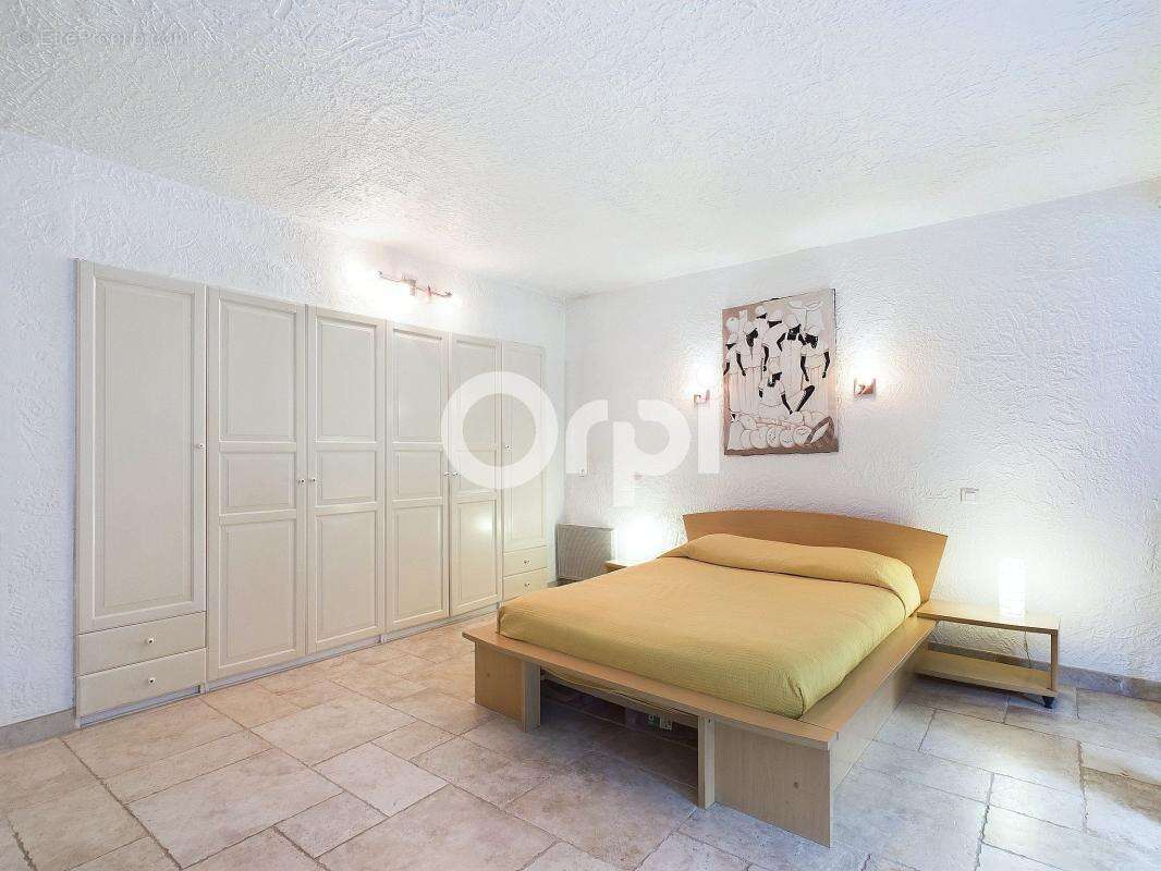 Maison à MANDELIEU-LA-NAPOULE