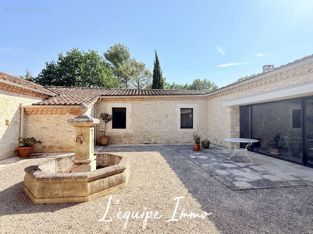 Maison à MAUVEZIN