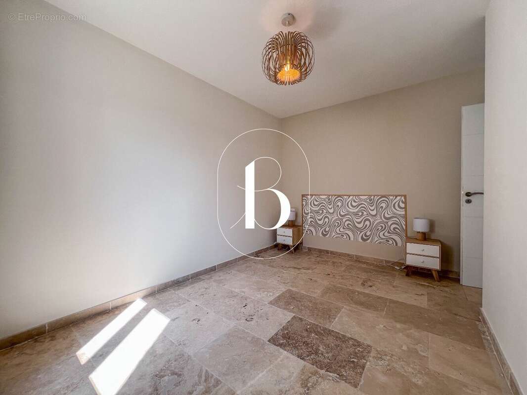 Maison à GOUDARGUES