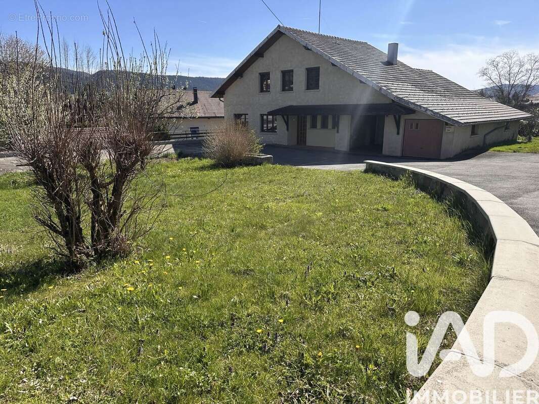 Photo 2 - Maison à LES FINS