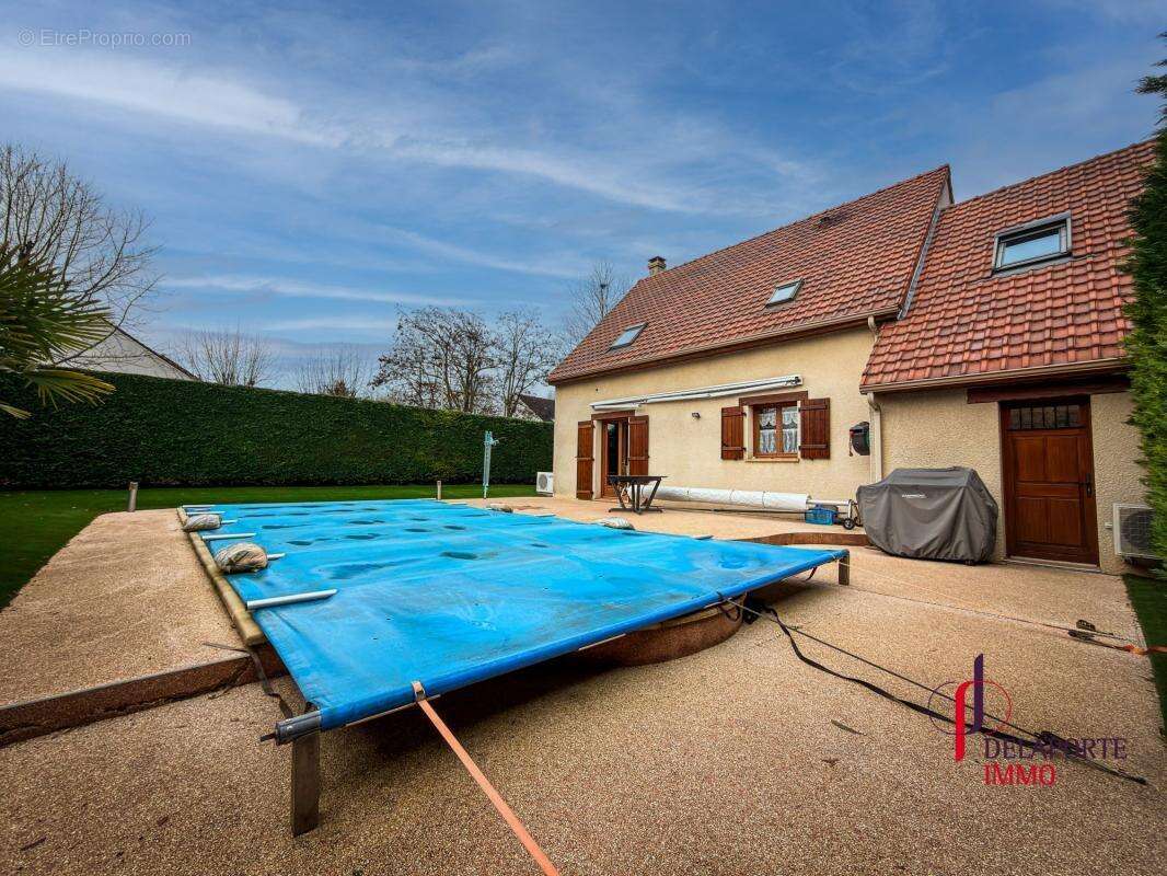 Maison à MERY-SUR-OISE