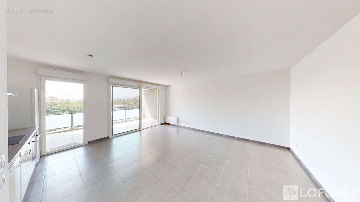 Appartement Saint Raphael 3 pièce(s) 75 m2 - photo 2