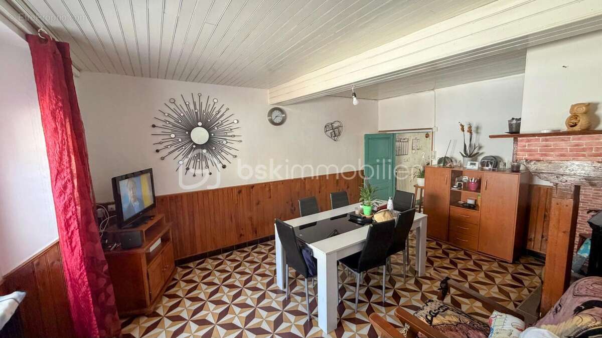 Maison mitoyenne de caractère avec un beau terrain et un garage - photo 7