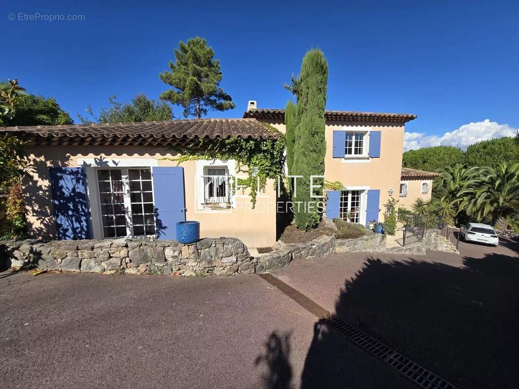 Maison à LES ADRETS-DE-L'ESTEREL