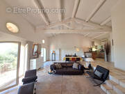 Maison à BELLEGARDE